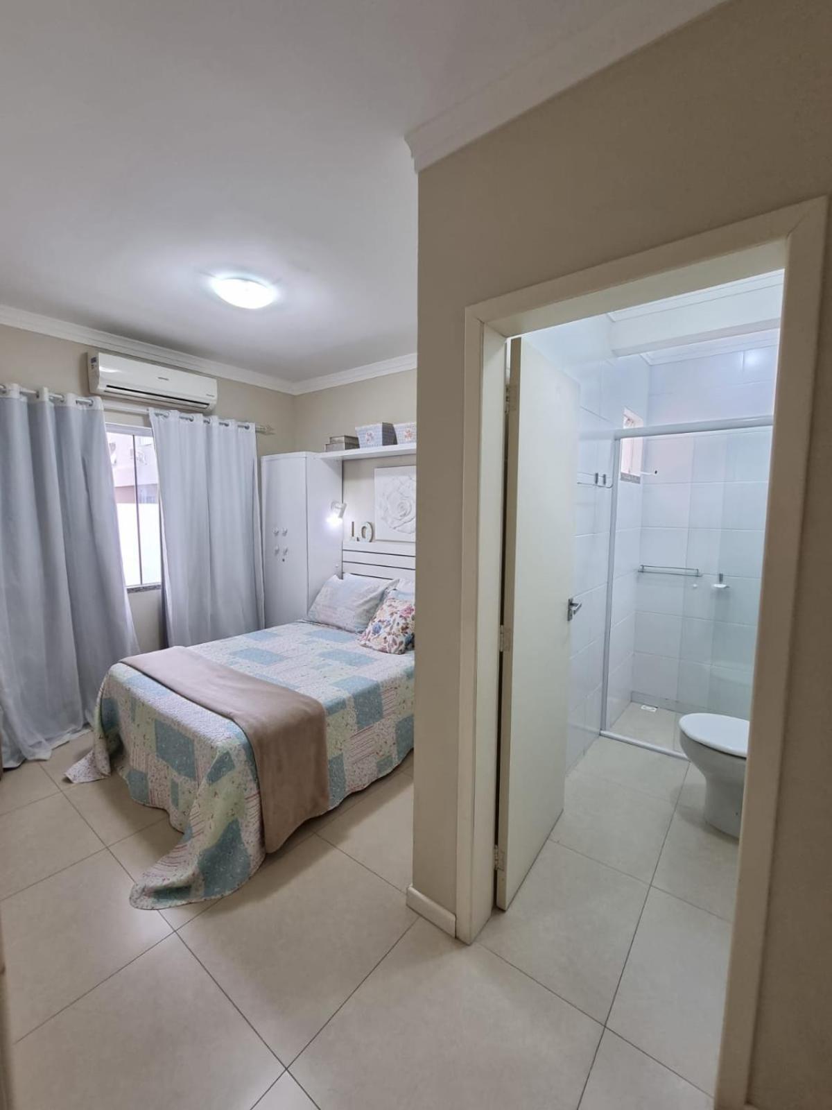 Apartamentos próximo à praia Bombinhas Habitación foto
